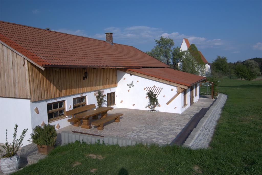 Bio Ferienhof Heiler Feldkirchen-Westerham Exterior photo